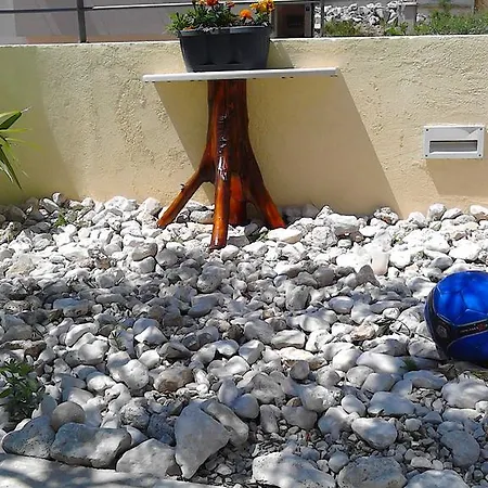 Holiday Paradiz Apartment