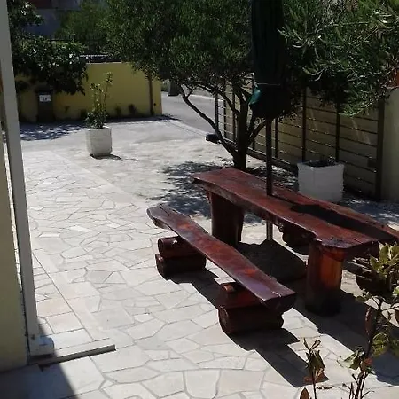 Holiday Paradiz Apartment *